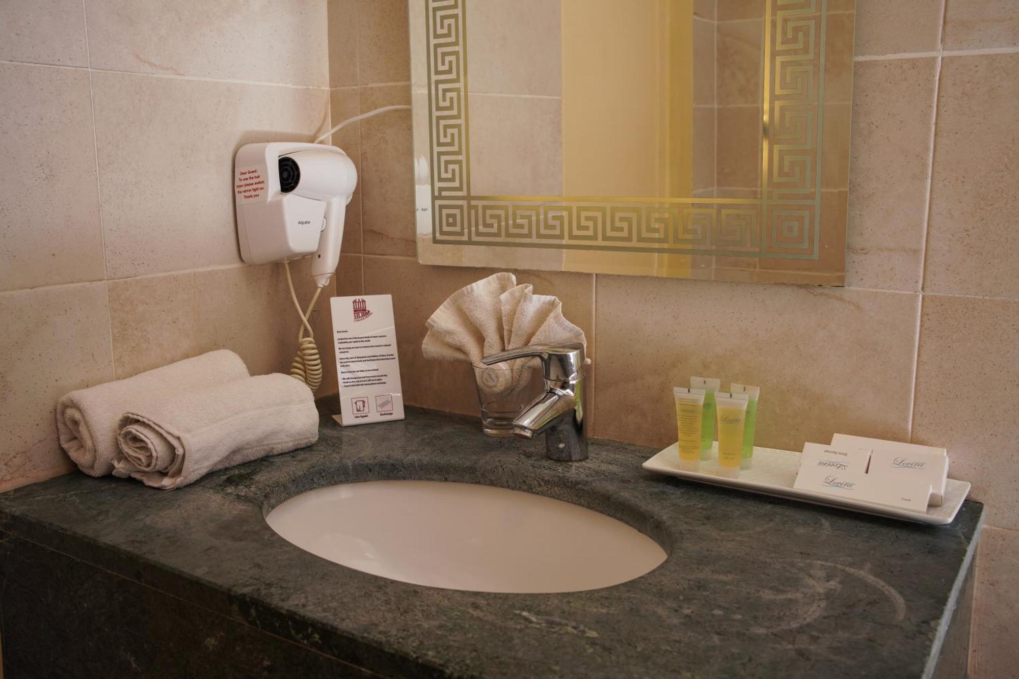 Petra Corner Hotel Zewnętrze zdjęcie
