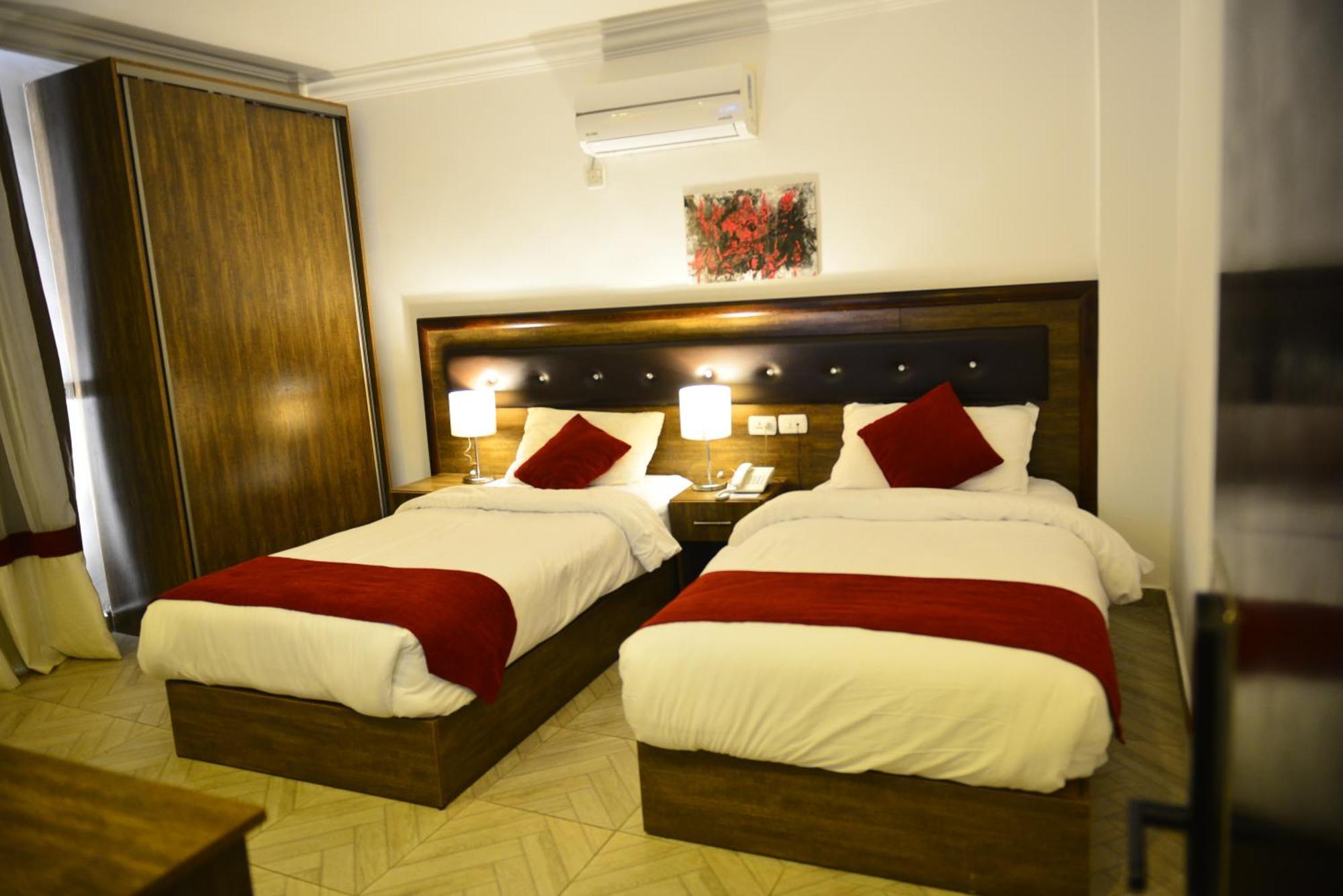Petra Corner Hotel Zewnętrze zdjęcie